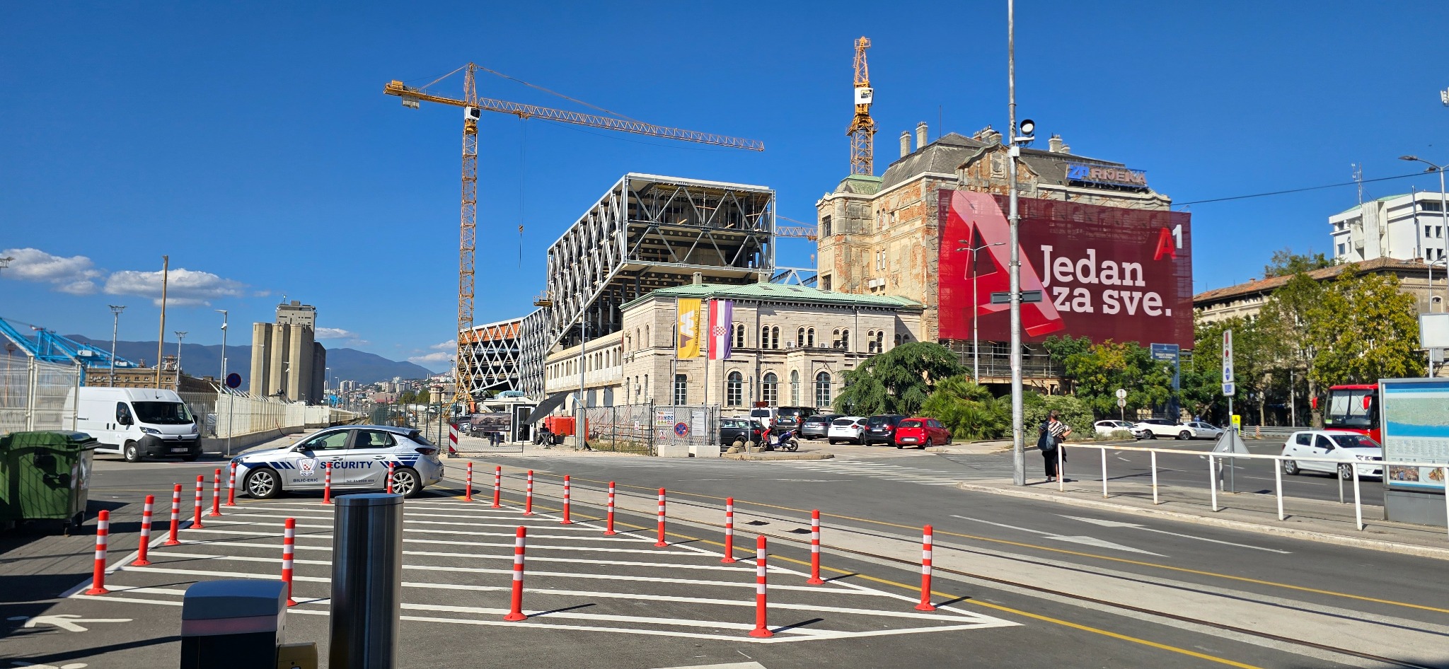 Gradilište Autobusnog terminala Žabica u Rijeci pogled s Trga Žabica